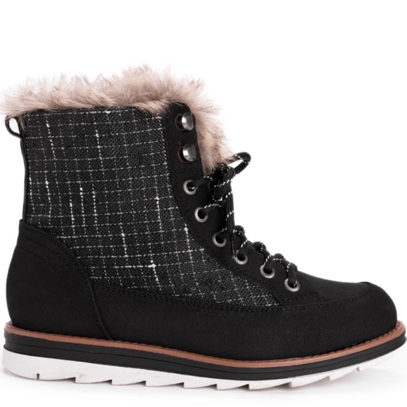 NWT. MUK LUKS® Women's Sigrid Boots, Flat Heel, Black and White. Cold Weather 10 - Picture 2 of 14